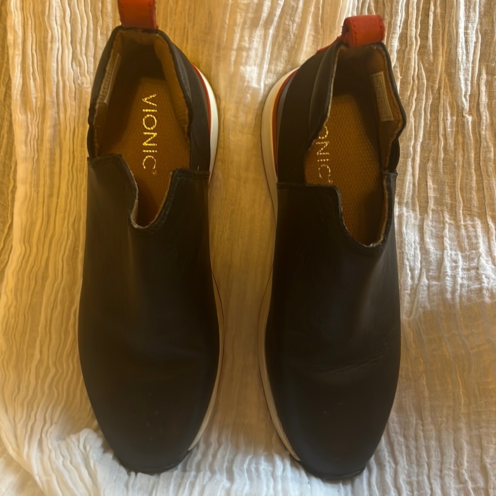 Leather bootie/sneaker